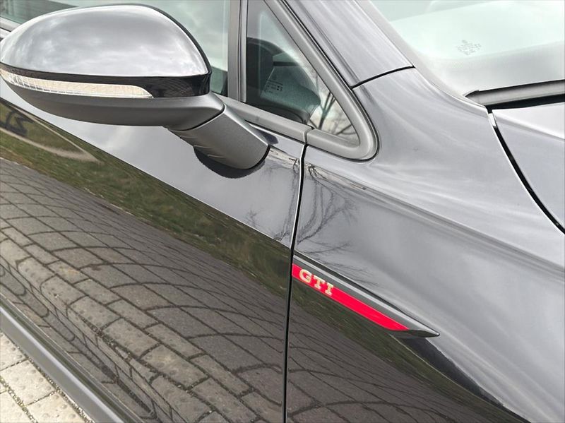 Volkswagen Golf 2,0 TSi GTI ČR DPH ZÁRUKA - fotka 10 z 14
