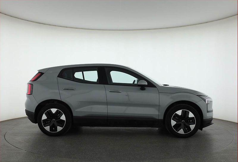 Volvo EX30 (2024) 51kWh Single Motor, SoH 97% - fotka 6 z 18