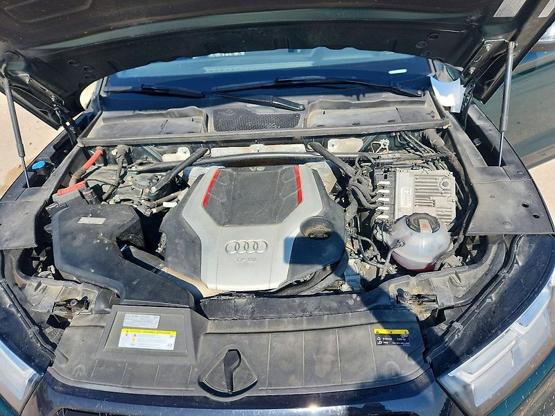 Audi SQ5 (2020) Auto na cestě - fotka 11 z 12