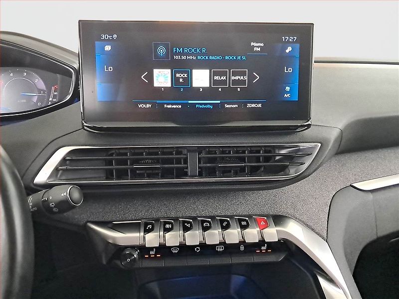 Peugeot 5008 (2021) 1.5 BlueHDi - fotka 12 z 24