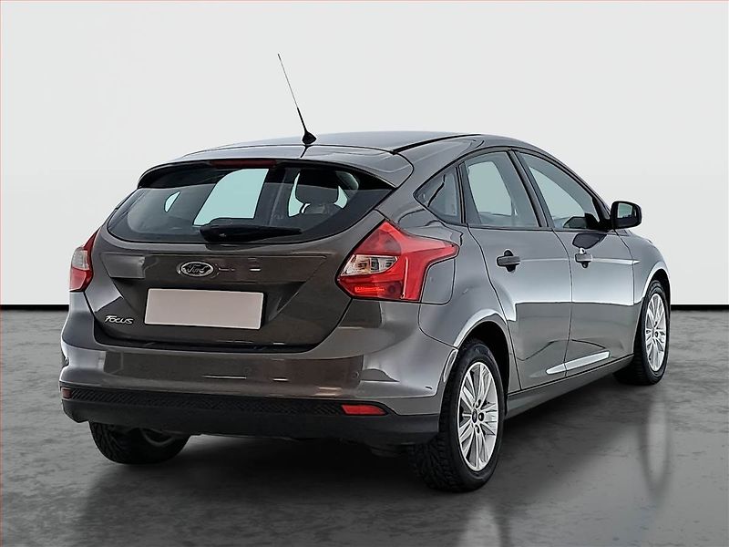 Ford Focus (2012) 1.6 TDCi, po STK, Tažné - fotka 5 z 18