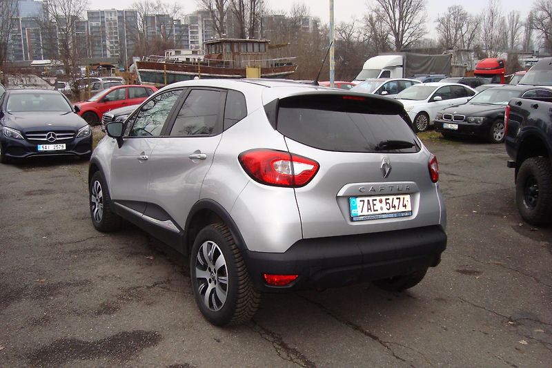 Renault Captur (2017)  0.9 Limited - fotka 5 z 66