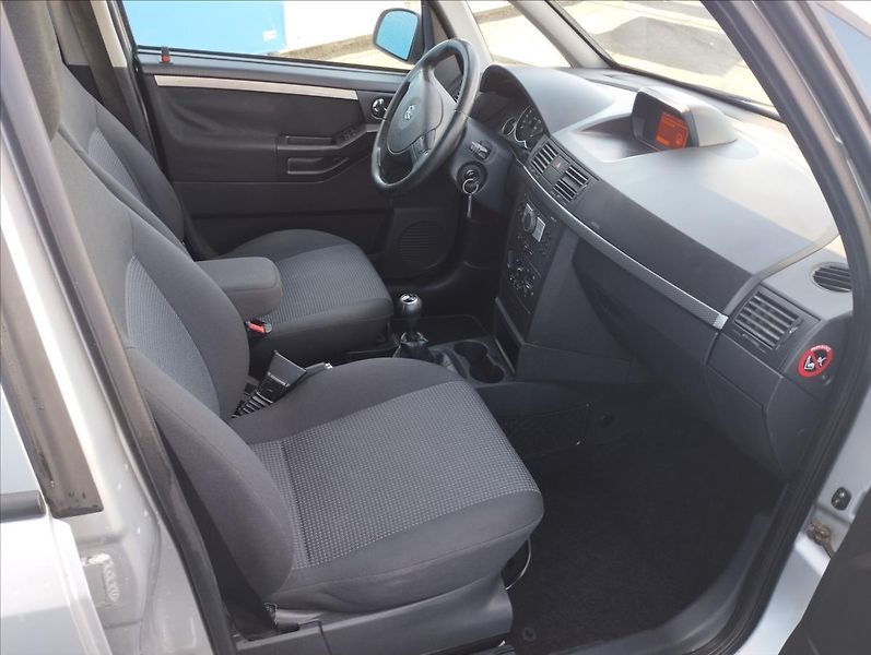 Opel Meriva 1,4 i 66KW ČR, 1.MAJITELKA - fotka 8 z 17