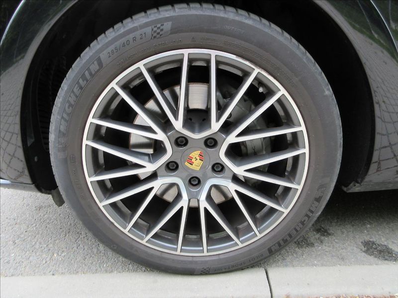 Porsche Cayenne S, 441HP, HeadUp, Pano, Bose, - fotka 38 z 40