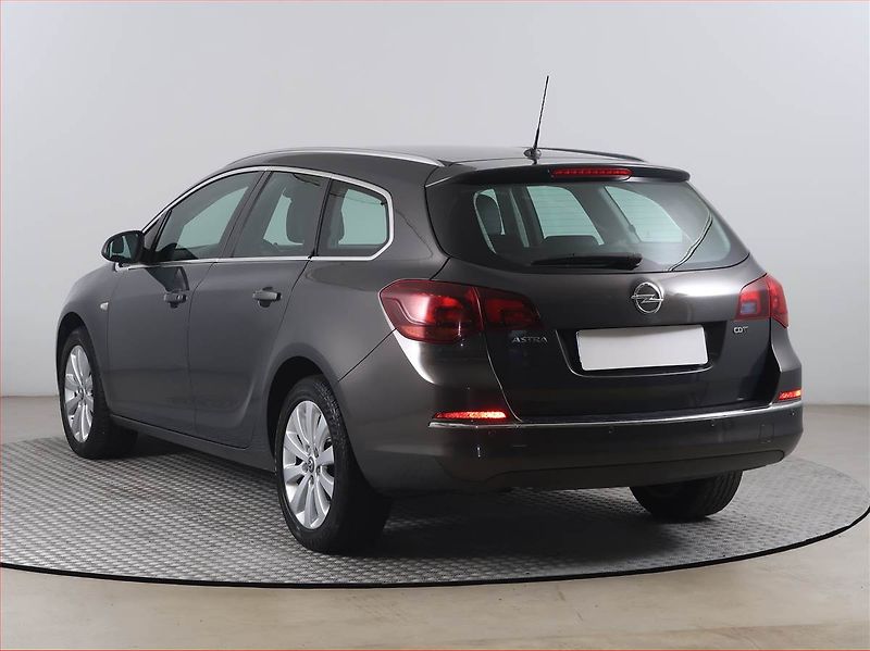 Opel Astra (2015) 1.6 CDTI, Serv.kniha, Tempomat - fotka 4 z 15