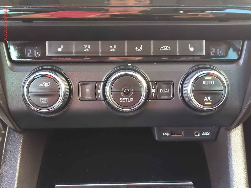 Škoda Octavia (2015) 2.0TDi 4x4, ČR, DSG, bixenon - fotka 16 z 26