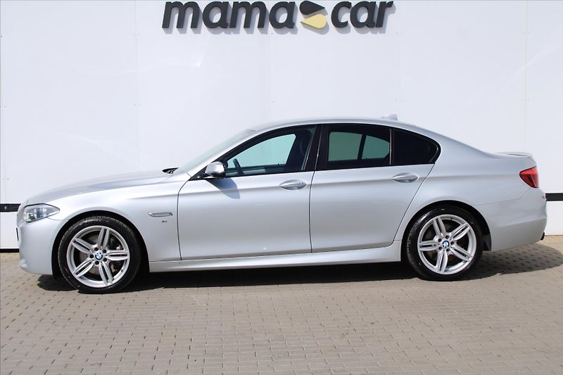 BMW Řada 5 530d xDrive 190kW M PAKET ČR - fotka 4 z 32