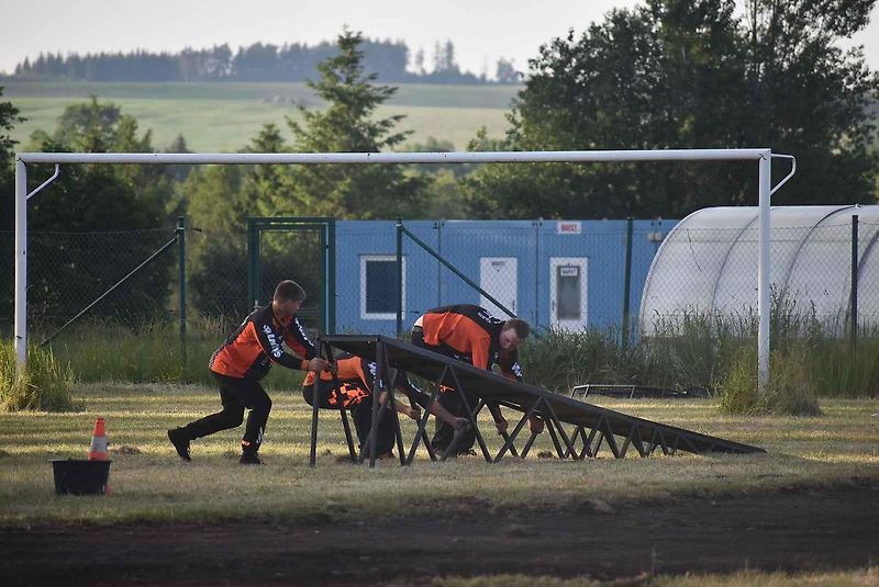 Kaskadéři z Flott Cascaders team předvedli v Bruntále své klasické autorodeo 25. června. V České Vsi vystoupí 28. června a v Bludově 1. července.