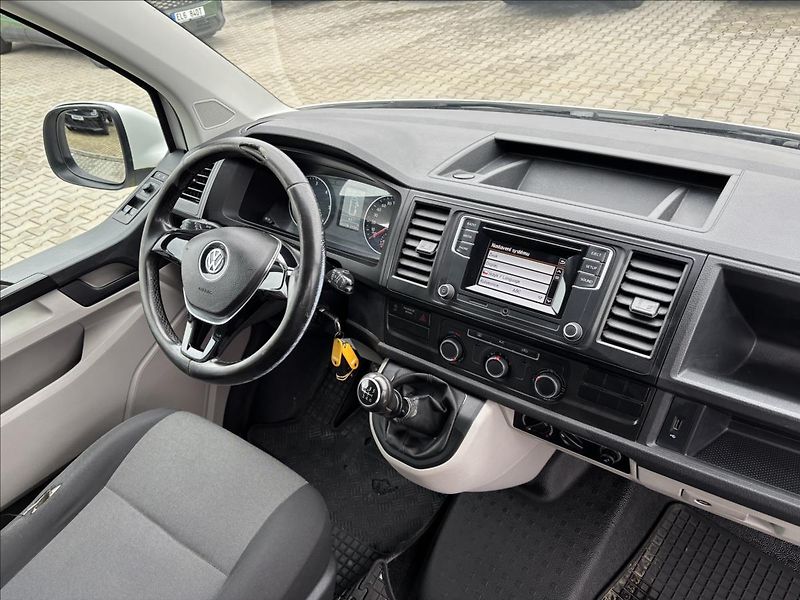 Volkswagen Transporter 2,0 TDi 110 kW - fotka 16 z 26