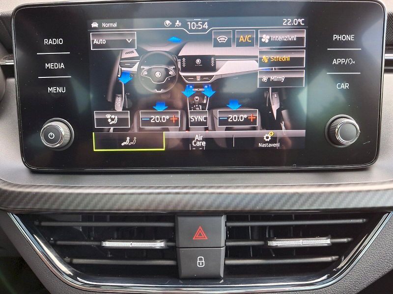 Škoda Kamiq (2024) Monte Carlo DSG 1,0TSi 81kW - fotka 27 z 35