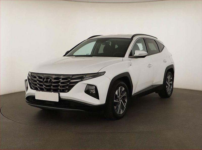 Hyundai Tucson (2023) Smart 1.6 T-GDI 48V MHEV - fotka 2 z 13