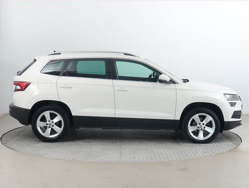 Škoda Karoq (2019) Style 1.6 TDI, Navi, Tempomat - fotka 6 z 19