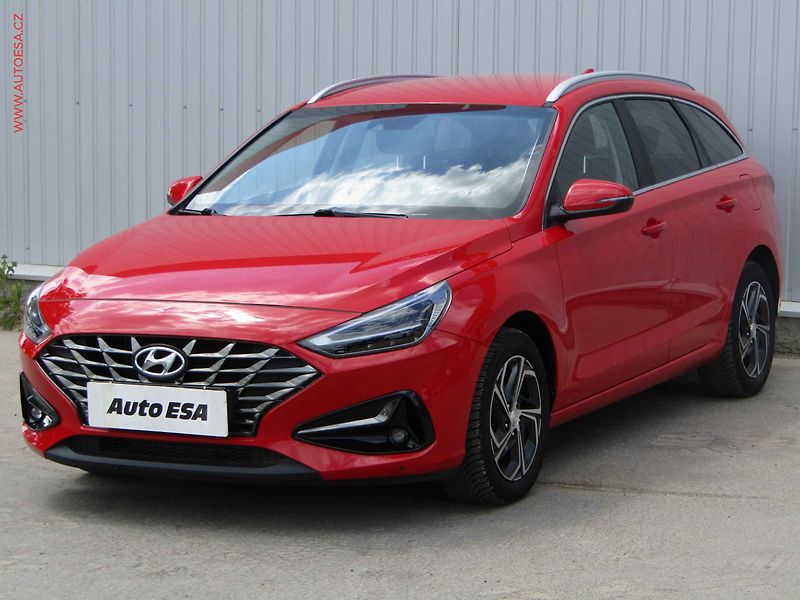 Hyundai i30 (2023) 1.0 T-GDi, ČR, Smart - fotka 3 z 21