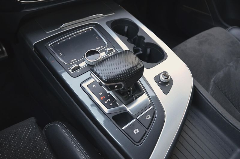 Audi Q7 (2016) 3.0TDi Q S-Line 1.MAJ./ VÝBAVA - fotka 35 z 51