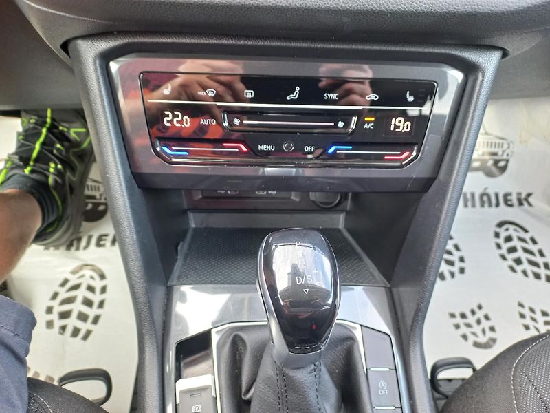 Volkswagen Tiguan (2023) 2.0TDi 110kW 4x4 DSG ČR DPH  - fotka 20 z 23