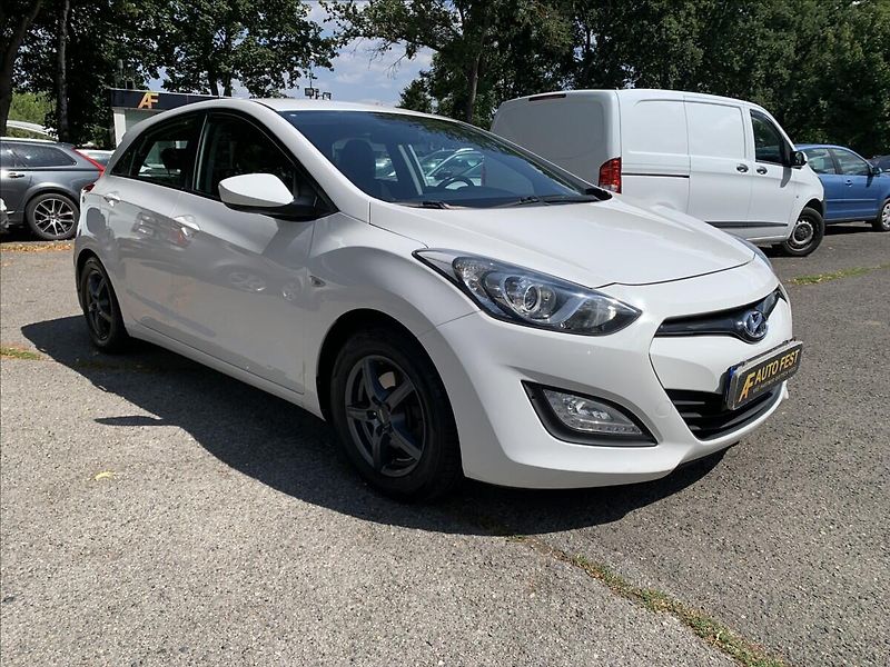 Hyundai i30 1,4 i, ČR - fotka 3 z 17