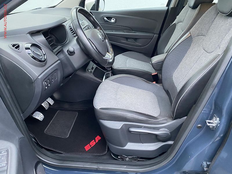 Renault Captur (2019) 1.3TCe, Intense - fotka 9 z 18