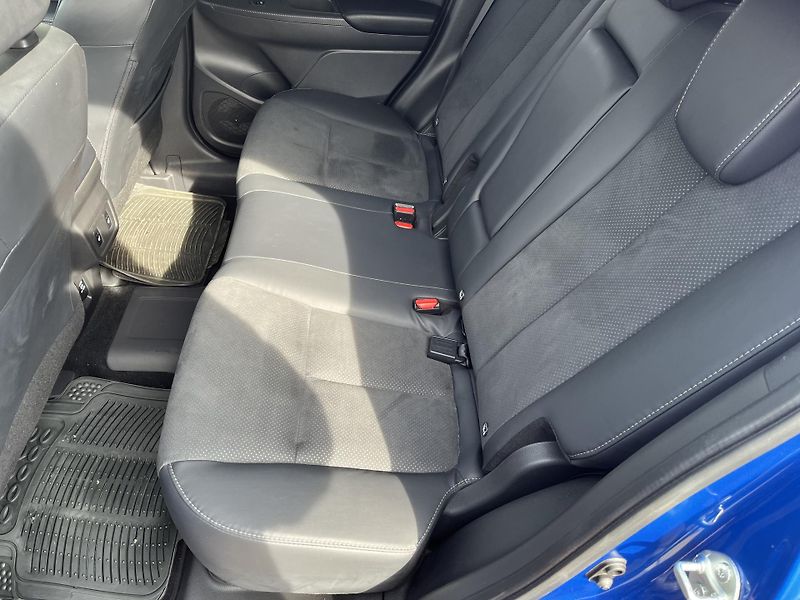 Mitsubishi Eclipse Cross 2.4 PHEV 4x4 - fotka 11 z 32
