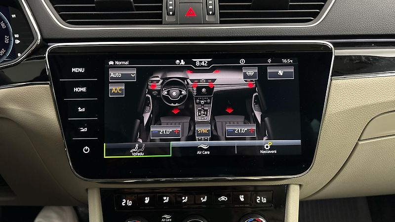 Škoda Superb 2.0 TDI DSG 4x4 L&K - fotka 30 z 32