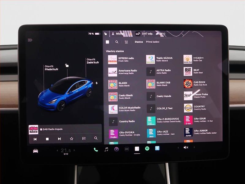 Tesla Model 3 (2019) Long Range 4WD 82kWh, SoH 84% - fotka 12 z 21