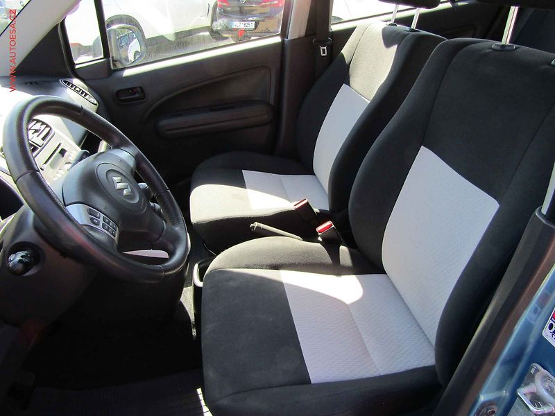 Suzuki Splash (2014) 1.0 i, ČR, AC - fotka 8 z 17