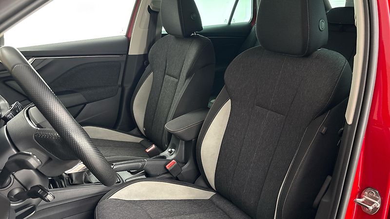 Škoda Kamiq 1.0 TSI Style - fotka 15 z 27
