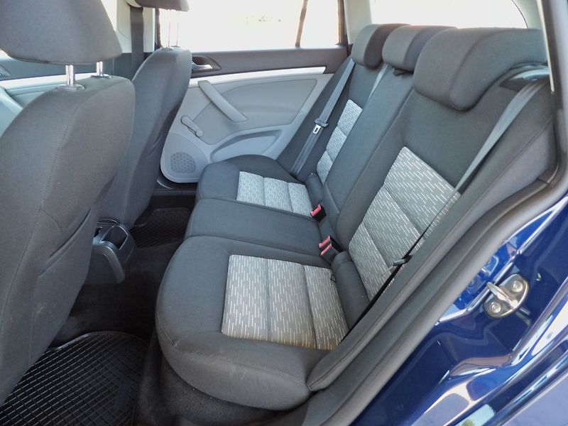 Škoda Octavia 1.6TDI Ambition Serviska - fotka 19 z 35
