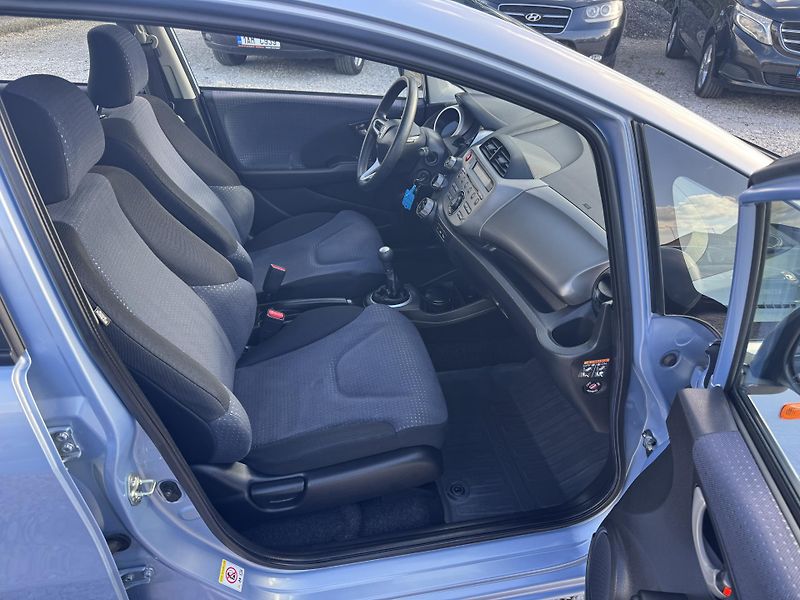 Honda Jazz (2009) 1.2i, 1MAJITEL,82TIS.KM,PĚKNÉ - fotka 30 z 39