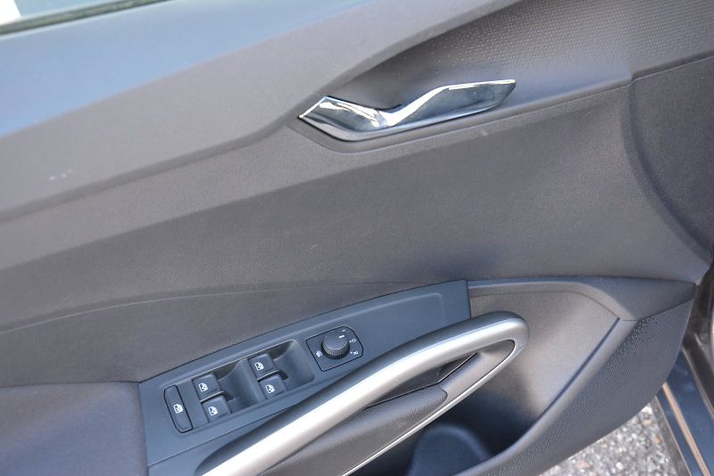 Škoda Fabia (2023) 1.5 TSI 110 kW Style PLUS DSG - fotka 11 z 26