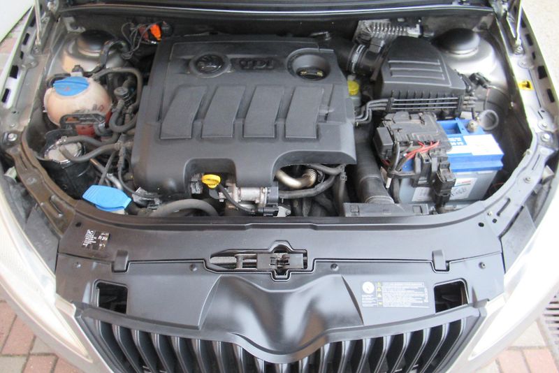 Škoda Fabia 1.6 TDI KLIMA SADA KOL - fotka 21 z 23