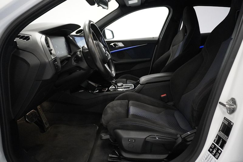 BMW Řada 1 120D 2,0 XDRIVE M-SPORT AUT. - fotka 11 z 25