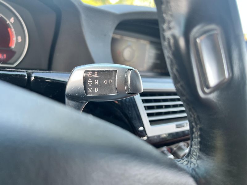 BMW Řada 7 3.0 170KW,MAX VÝBAVA,T.Z - fotka 40 z 46