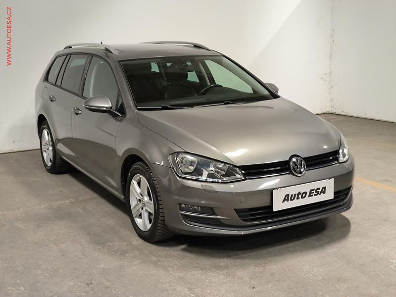 Volkswagen Golf (2014) 1.2 TSi, Comfortline, panor - fotka 1 z 17
