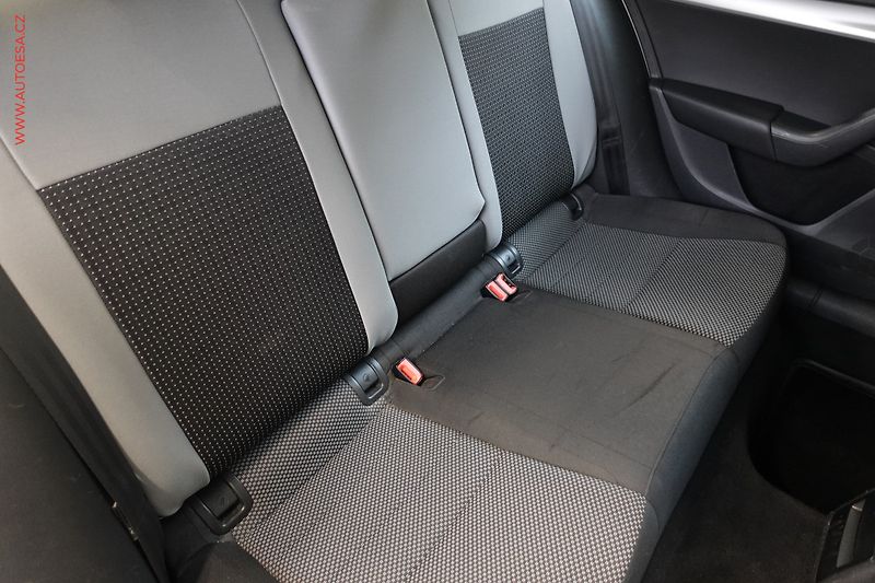 Škoda Octavia (2014) 1.6 TDi 4x4, 2.maj, AC, tempo - fotka 12 z 24
