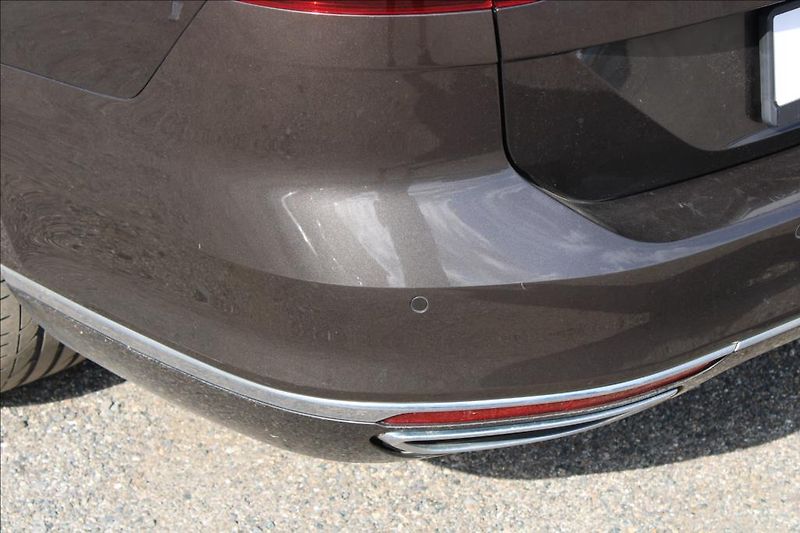 Volkswagen Passat 2,0 TDi  HIGHLINE, 4 x 4, DSG - fotka 38 z 38