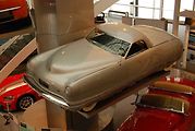 Chrysler Thunderbolt z roku 1941 ve Walter P. Chrysler Museum v Auburn Hills v Michiganu.