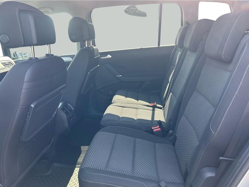 Volkswagen Touran 1.5TSi People DSG - fotka 12 z 25