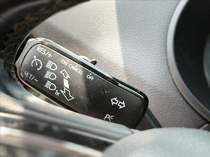 Škoda Octavia 2,0 TDI 4X4 TAŽNÉ 2T - fotka 16 z 24