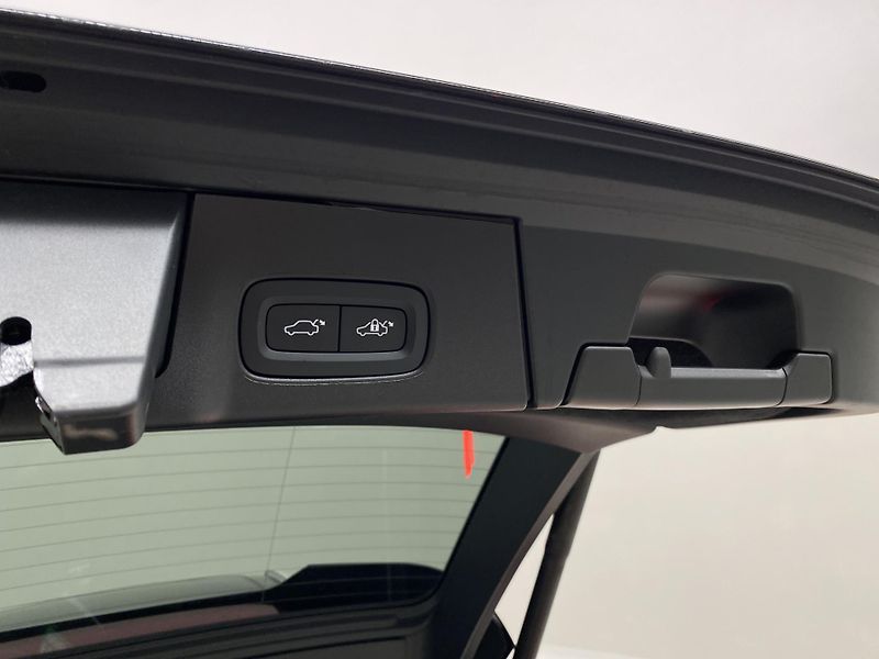 Volvo V90 T6 AWD RECHARGE BRIGHT PLUS  - fotka 35 z 64