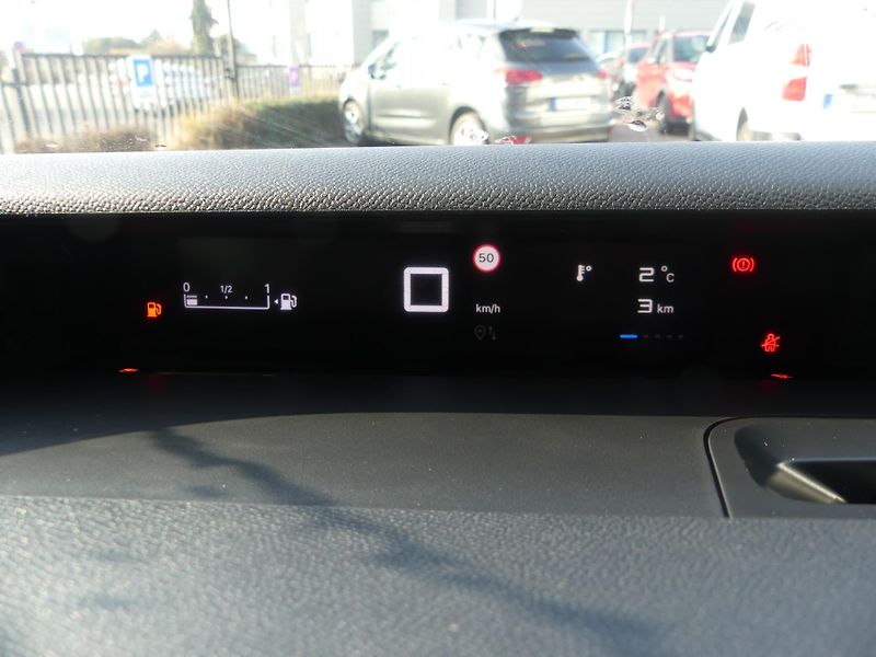 Citroën C3 (2025) PLUS Turbo 100k Manual - fotka 14 z 19