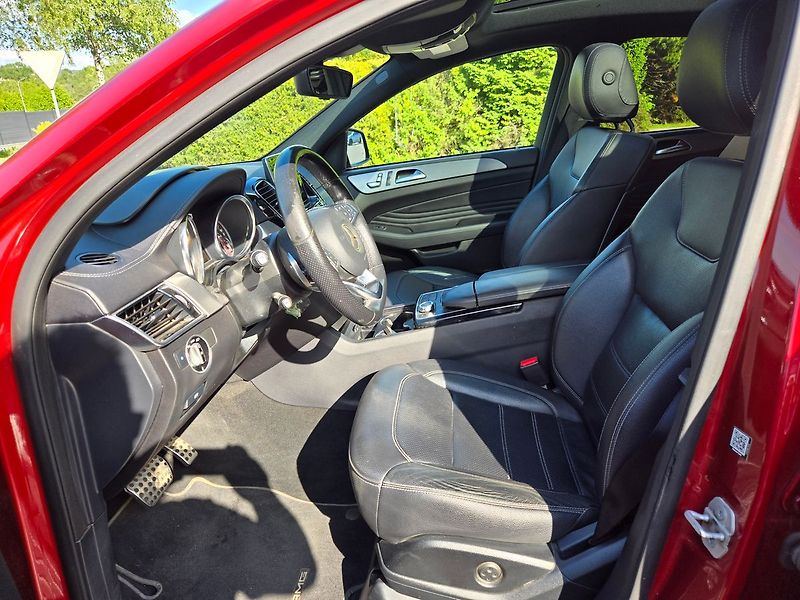 Mercedes-Benz GLE 450 AMG 4MATIC - fotka 11 z 20