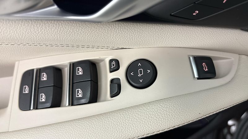 BMW X5 45e AUT xDrive - fotka 24 z 34