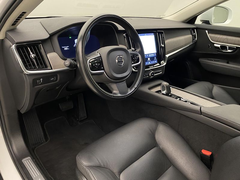 Volvo V90 CC B4 AWD PLUS AUT - fotka 4 z 56