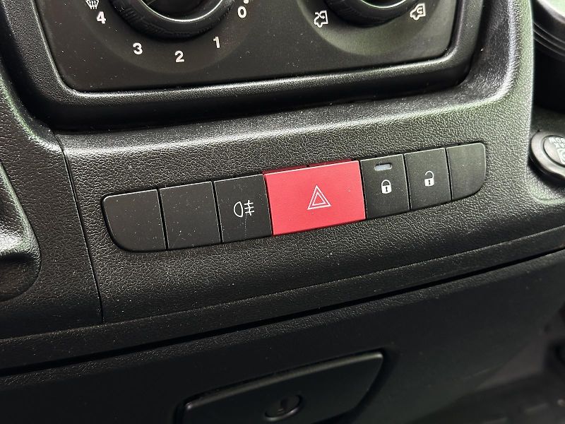 Citroën Jumper 2.2HDi / 96kW SKLÁPĚČ TAŽNÉ 2. - fotka 34 z 38