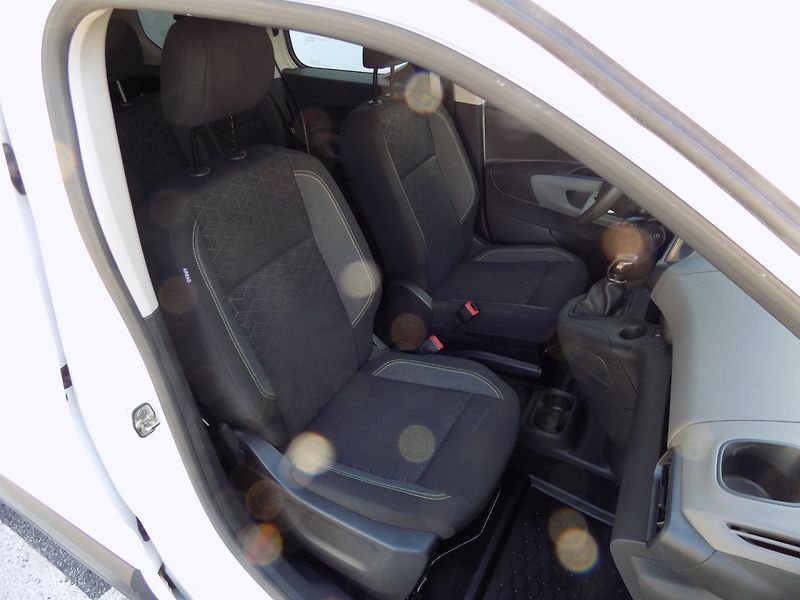 Peugeot Rifter (2021) 1.5HDi/L2H1/klimatizace/ČR/ - fotka 16 z 30