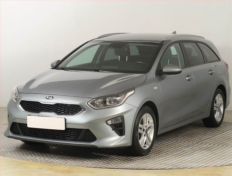 Kia Ceed (2021) Spin 1.5 T-GDI, ČR,1.maj - fotka 2 z 19