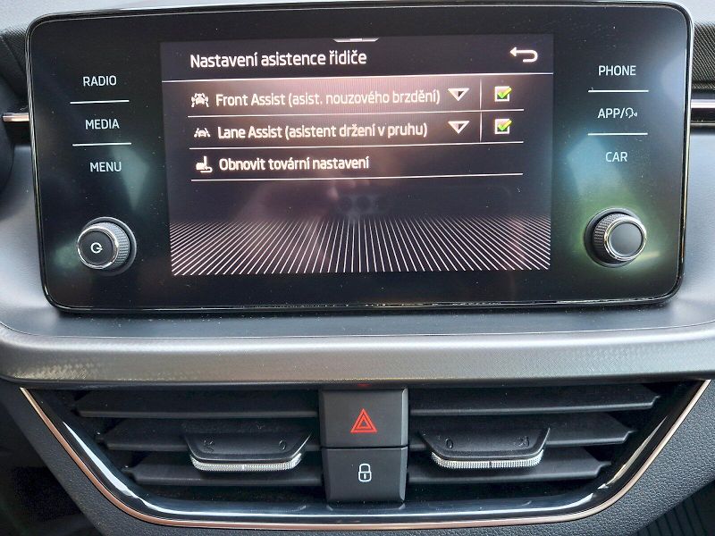 Škoda Scala (2023) Style DSG 1,5TSi 110kW - fotka 26 z 33