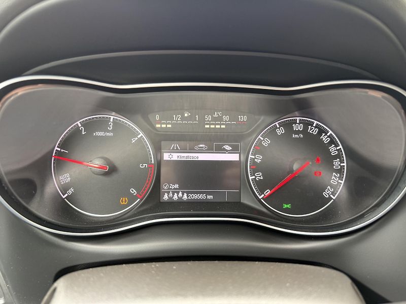 Opel Zafira 2.0 - fotka 7 z 10