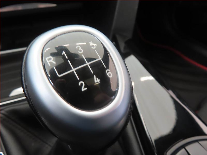 BMW Řada 3 (2012) Sport Line 320 d, Navi - fotka 12 z 14
