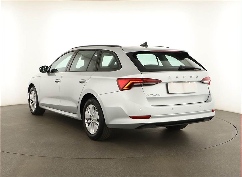 Škoda Octavia (2022) Ambition 2.0 TDI, ČR,1.maj - fotka 4 z 13
